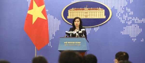 Người phát ngôn Bộ Ngoại giao Lê Thị Thu Hằng trả lời các câu hỏi của phóng viên trong nước và quốc tế. - Sputnik Việt Nam