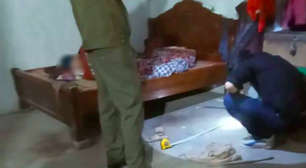 Người đàn ông khống chế cụ bà 93 tuổi để thực hiện hành vi đồi bại Người đàn ông khống chế cụ bà 93 tuổi để thực hiện hành vi đồi bại - Sputnik Việt Nam