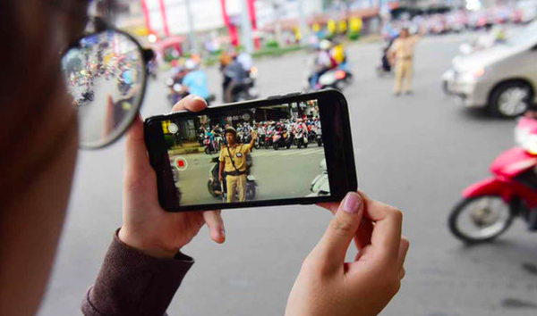 Người dân được quay phim, ghi âm CSGT đang làm nhiệm vụ - Sputnik Việt Nam