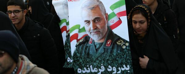 Lễ rước dâu ở Tehran nhân dịp chia tay Tướng Soleimani và các nạn nhân khác của cuộc tấn công của Hoa Kỳ tại Iraq Lễ rước dâu ở Tehran nhân dịp chia tay Tướng Soleimani và các nạn nhân khác của cuộc tấn công của Hoa Kỳ tại Iraq - Sputnik Việt Nam