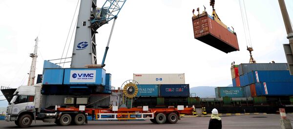 Cảng Quy Nhơn phấn đấu hoàn thành kế hoạch sản xuất kinh doanh năm 2020 với sản lượng hàng hóa thông qua cảng đạt 10 triệu tấn. - Sputnik Việt Nam