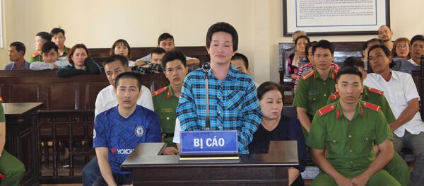 Các bị cáo tại phiên tòa - Sputnik Việt Nam