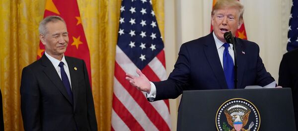 Donald Trump và̀ Lưu Hạc - Sputnik Việt Nam