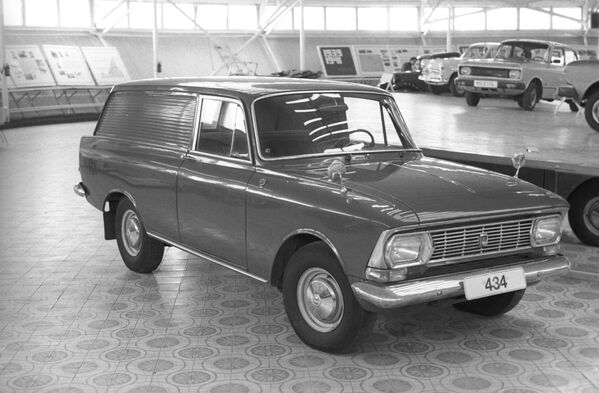 Moskvich-412 sửa đổi thành Moskvich-434. - Sputnik Việt Nam