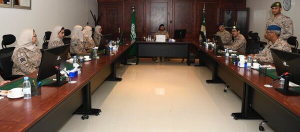 Các nữ quân nhân trong cuộc họp ở Ả Rập Saudi Các nữ quân nhân trong cuộc họp ở Ả Rập Saudi - Sputnik Việt Nam