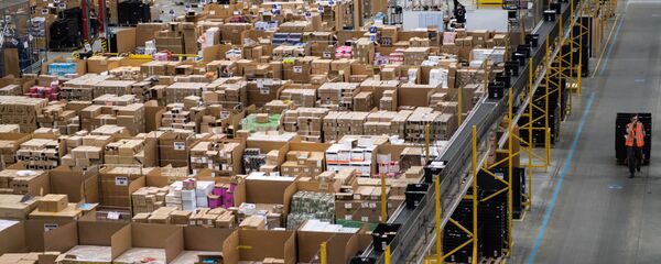 Hộp các tông. - Sputnik Việt Nam