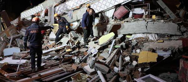 Hậu quả của trận động đất ở miền đông Thổ Nhĩ Kỳ Hậu quả của trận động đất ở miền đông Thổ Nhĩ Kỳ - Sputnik Việt Nam