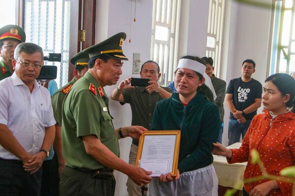 Thăng quân hàm cho Đại uý Công an ở Cần Thơ hy sinh khi làm nhiệm vụ - Sputnik Việt Nam