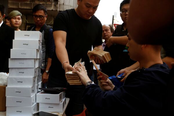 Liệu Apple có thể khôi phục lại vị trí của mình trên thị trường Trung Quốc? Liệu Apple có thể khôi phục lại vị trí của mình trên thị trường Trung Quốc? - Sputnik Việt Nam