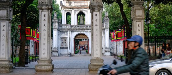 Cuộc sống thường nhật trên những con phố Hà Nội - Sputnik Việt Nam