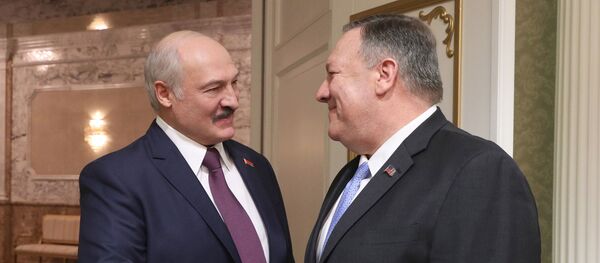 Tổng thống Belarus Alexandr Lukashenko và Ngoại trưởng Hoa Kỳ Pompeo - Sputnik Việt Nam