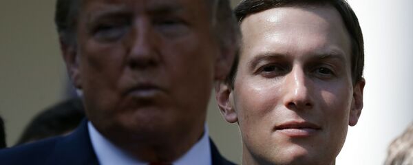 Tổng thống Mỹ Donald Trump và con rể Jared Kushner Tổng thống Mỹ Donald Trump và con rể Jared Kushner - Sputnik Việt Nam