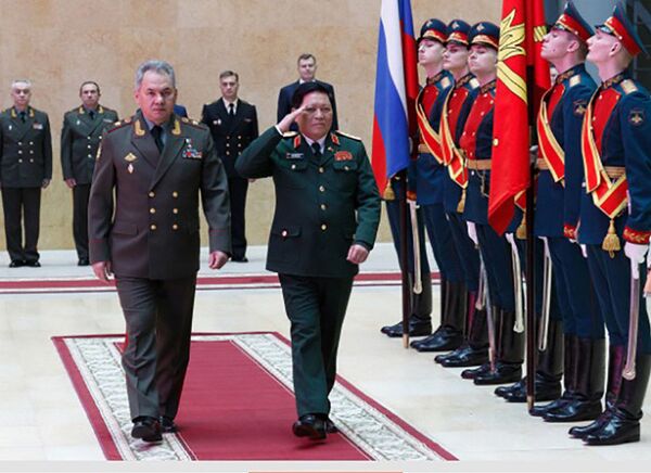 Tướng Shoigu: Nga sẵn sàng phát triển hợp tác kỹ thuật quân sự cùng có lợi với Việt Nam - Sputnik Việt Nam