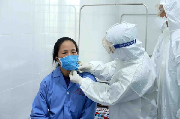 Nuôi cấy và phân lập thành công virus corona mới, Việt Nam sẽ sản xuất vác-xin? Nuôi cấy và phân lập thành công virus corona mới, Việt Nam sẽ sản xuất vác-xin? - Sputnik Việt Nam
