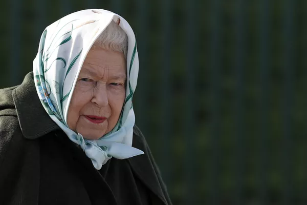 Nữ hoàng Vương quốc Anh Elizabeth II trong chuyến thăm Norfolk Nữ hoàng Vương quốc Anh Elizabeth II trong chuyến thăm Norfolk - Sputnik Việt Nam