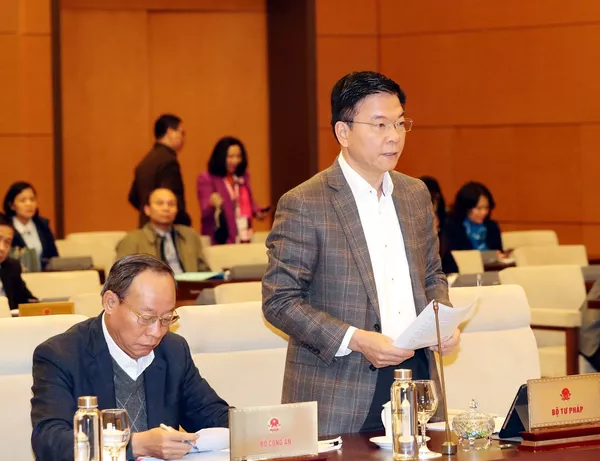 Chủ tịch Quốc Hội: Không muốn ảnh hưởng thu nhập thì đừng vi phạm Chủ tịch Quốc Hội: Không muốn ảnh hưởng thu nhập thì đừng vi phạm - Sputnik Việt Nam