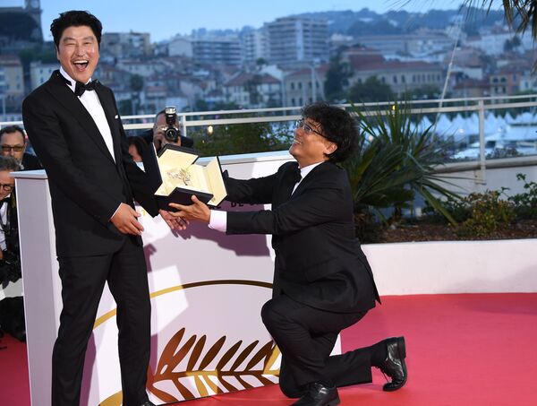 Chính là Ký sinh trùng! Giải thưởng điện ảnh Oscar 2020 và kết quả bất ngờ Chính là Ký sinh trùng! Giải thưởng điện ảnh Oscar 2020 và kết quả bất ngờ - Sputnik Việt Nam