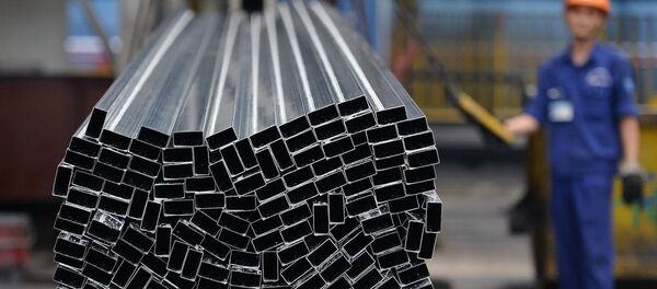 Chuyên gia cho rằng cần tránh việc quá phụ thuộc vào nguồn nguyên phụ liệu, vật liệu từ Trung Quốc.  - Sputnik Việt Nam