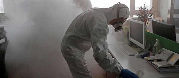 Khử trùng văn phòng Thượng Hải do dịch virus Corona tại Trung Quốc - Sputnik Việt Nam