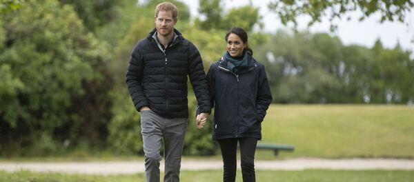 Hoàng tử Harry và Meghan Markle. - Sputnik Việt Nam