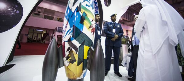 Gian trưng bày của Cơ quan Vũ trụ UAE tại triển lãm hàng không vũ trụ quốc tế Dubai Airshow-2015 - Sputnik Việt Nam