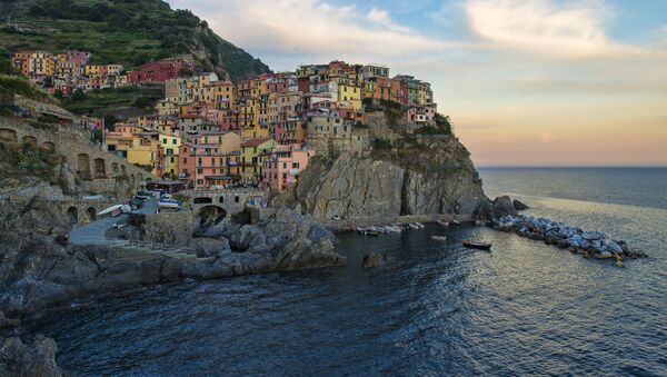 Toàn cảnh thành phố Manarola, Italy - Sputnik Việt Nam