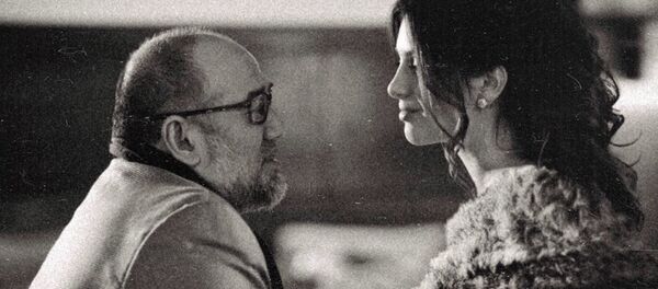 Người giữ danh hiệu Hoa hậu Moscow 2015 Oksana Voevodina và chồng, cựu Quốc vương Malaysia Muhammad V Kelantan Sultan - Sputnik Việt Nam