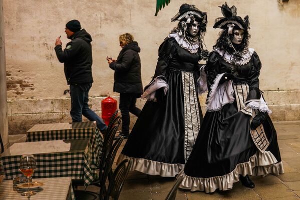 Những người tham gia lễ hội Venice Carnival- 2020 - Sputnik Việt Nam