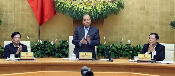 Thủ tướng Nguyễn Xuân Phúc chủ trì hội nghị. - Sputnik Việt Nam