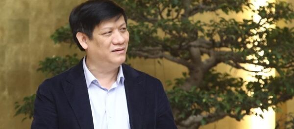 Thứ trưởng Bộ Y tế Nguyễn Thanh Long phát biểu tại cuộc họp - Sputnik Việt Nam