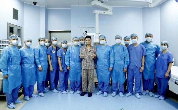 Ca ghép chi thể đầu tiên trên thế giới từ người hiến sống được thực hiện tại Việt Nam Ca ghép chi thể đầu tiên trên thế giới từ người hiến sống được thực hiện tại Việt Nam - Sputnik Việt Nam