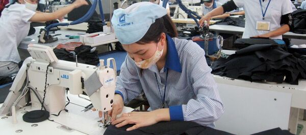 Sản xuất ngành dệt may xuất khẩu sang châu Âu. - Sputnik Việt Nam