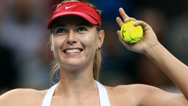 Maria Sharapova sau khi giành chiến thắng trong trận tứ kết Cúp Liên đoàn 2015 - Sputnik Việt Nam