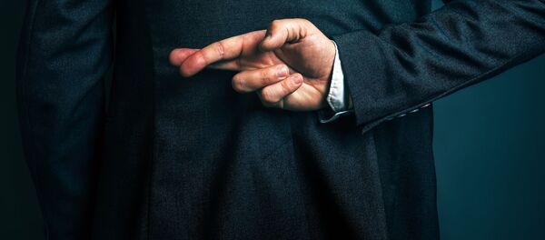 Ngón tay vượt qua phía sau - Sputnik Việt Nam