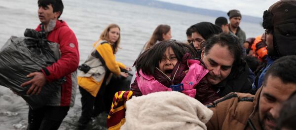 Người tị nạn Afghanistan đổ bộ vào bờ đảo Lesbos của Hy Lạp Người tị nạn Afghanistan đổ bộ vào bờ đảo Lesbos của Hy Lạp - Sputnik Việt Nam