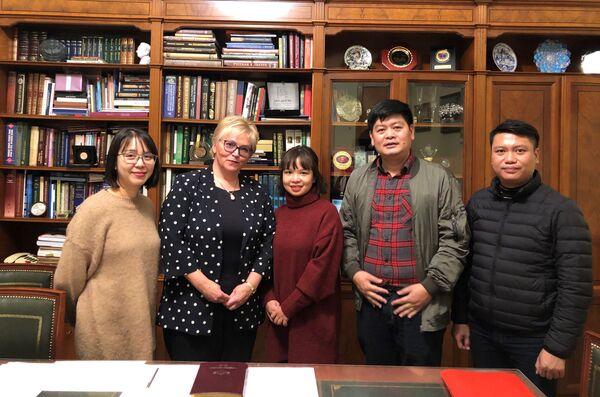 Rất muốn “chạm đến” nước Nga một lần nữa thật nhanh - Sputnik Việt Nam