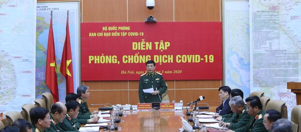 Thượng tướng Phan Văn Giang, Tổng Tham mưu trưởng, Thứ trưởng Bộ Quốc phòng, Trưởng Ban Chỉ đạo diễn tập phòng COVID-19 chỉ huy diễn tập. - Sputnik Việt Nam