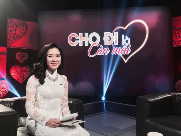 Mặc áo dài - làm đẹp cho bản thân, giữ gìn bản sắc Việt Mặc áo dài - làm đẹp cho bản thân, giữ gìn bản sắc Việt - Sputnik Việt Nam