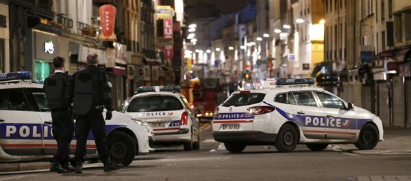 Cảnh sát Pháp trong một hoạt động đặc biệt ở thị trấn Saint-Denis - Sputnik Việt Nam