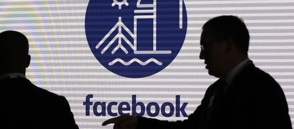 Truyền thông và khách mời hòa mình trước chuyến tham quan các văn phòng mới rộng 130.000m2 của Facebook - Sputnik Việt Nam