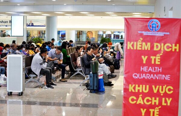 Thêm 5 người nhiễm Covid-19: Việt Nam siết chặt nhập cảnh Thêm 5 người nhiễm Covid-19: Việt Nam siết chặt nhập cảnh - Sputnik Việt Nam
