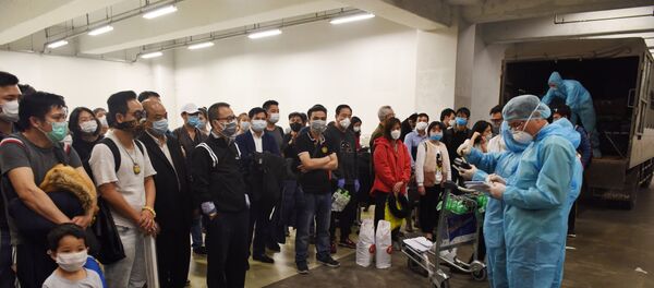 Phổ biến các quy định tại khu cách ly. - Sputnik Việt Nam