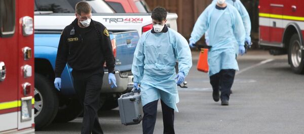 Nhân viên y tế tại thành phố Kirkland của Mỹ - Sputnik Việt Nam