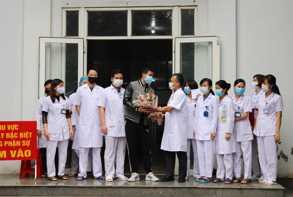 Chống Covid-19: Việt Nam lên tiếng về việc phân biệt người Việt và người nước ngoài - Sputnik Việt Nam