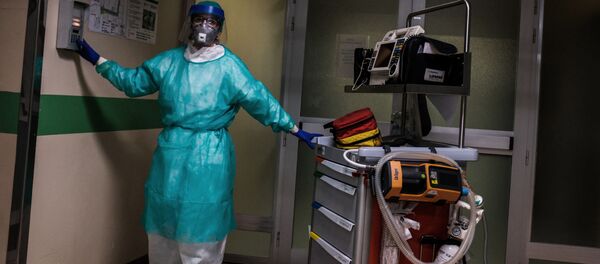 Y tá tại bệnh viện Cremona, Ý. Y tá tại bệnh viện Cremona, Ý. - Sputnik Việt Nam