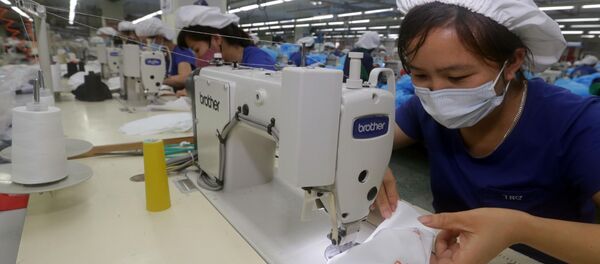 Sản xuất khẩu trang nano sử dụng nhiều lần tại TNG. Sản xuất khẩu trang nano sử dụng nhiều lần tại TNG. - Sputnik Việt Nam