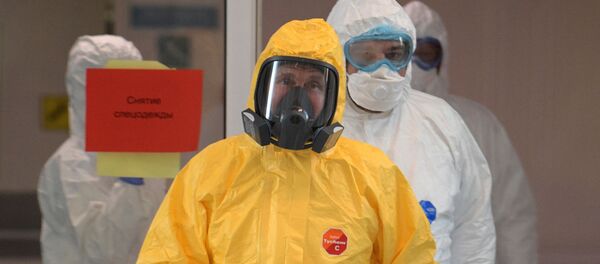 Tổng thống Nga Vladimir Putin thăm bệnh viện ở Kommunarka, nơi đang điều trị cho các bệnh nhân nhiễm coronavirus Tổng thống Nga Vladimir Putin thăm bệnh viện ở Kommunarka, nơi đang điều trị cho các bệnh nhân nhiễm coronavirus - Sputnik Việt Nam
