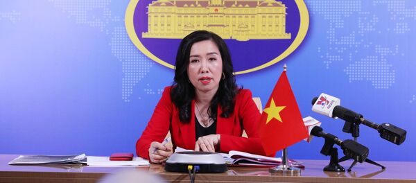 Người phát ngôn Bộ Ngoại giao Lê Thị Thu Hằng trả lời trực tuyến các câu hỏi của phóng viên trong nước và quốc tế. - Sputnik Việt Nam