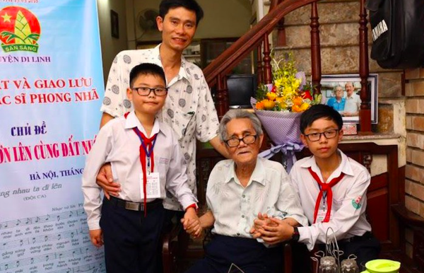 Nhạc sĩ Phong Nhã qua đời ở tuổi 96 Nhạc sĩ Phong Nhã qua đời ở tuổi 96 - Sputnik Việt Nam