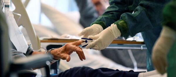 Nhân viên y tế trong một bệnh viện ở Ý. - Sputnik Việt Nam